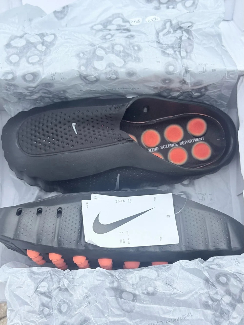Nike mind Men's black  Slide with Orange Detail
